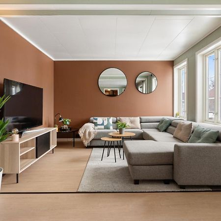 Central And Newly Renovated Apartment For Rent Тромсе Екстер'єр фото
