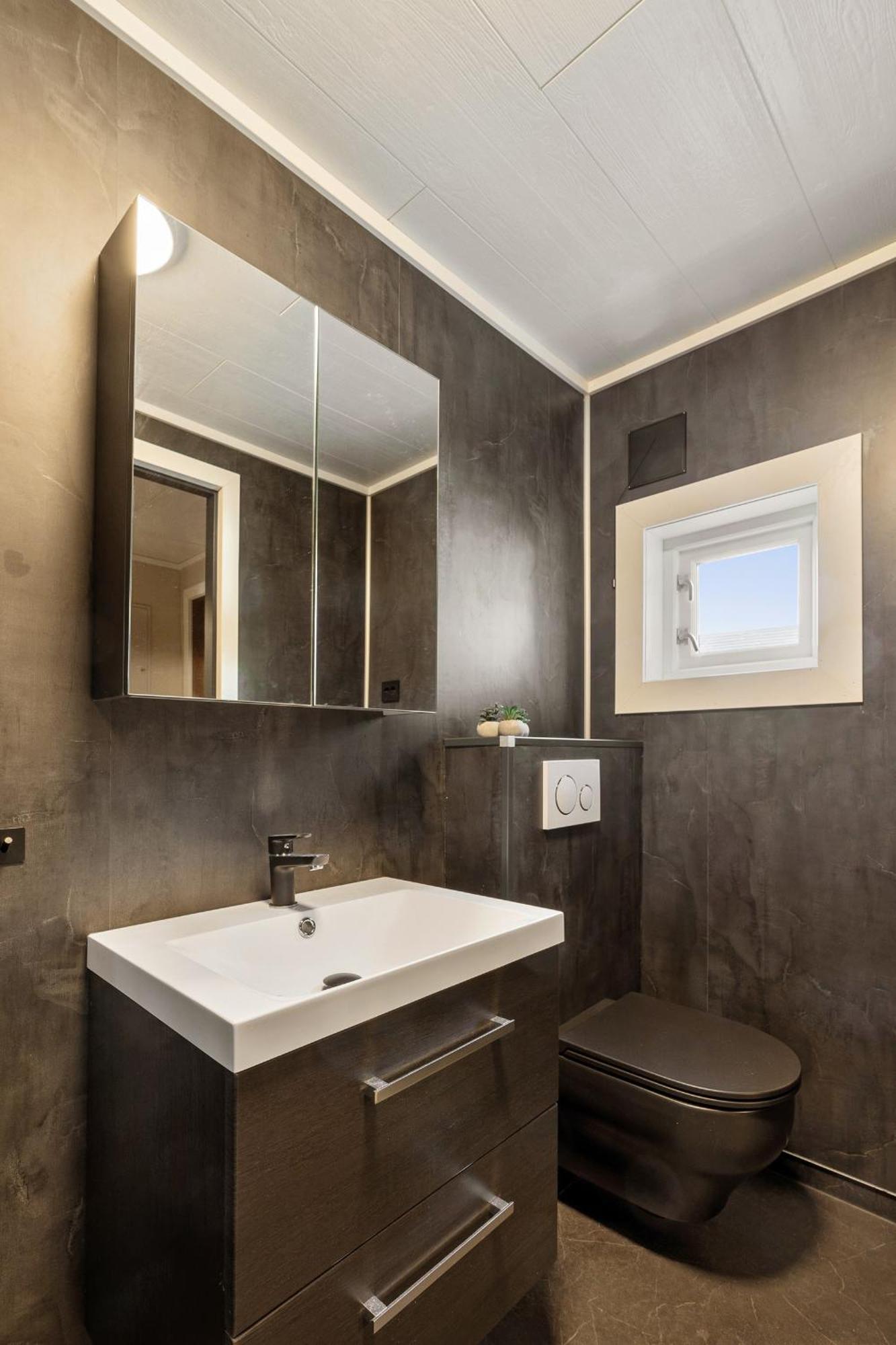 Central And Newly Renovated Apartment For Rent Тромсе Екстер'єр фото